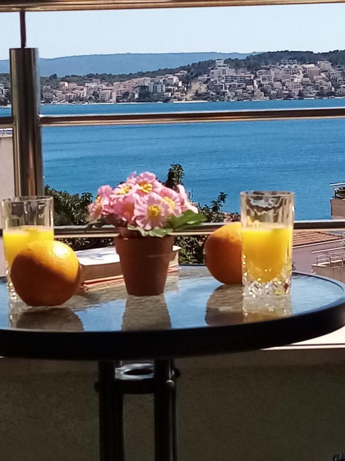 Apartman Mikola With Sea View Trogir Zewnętrze zdjęcie
