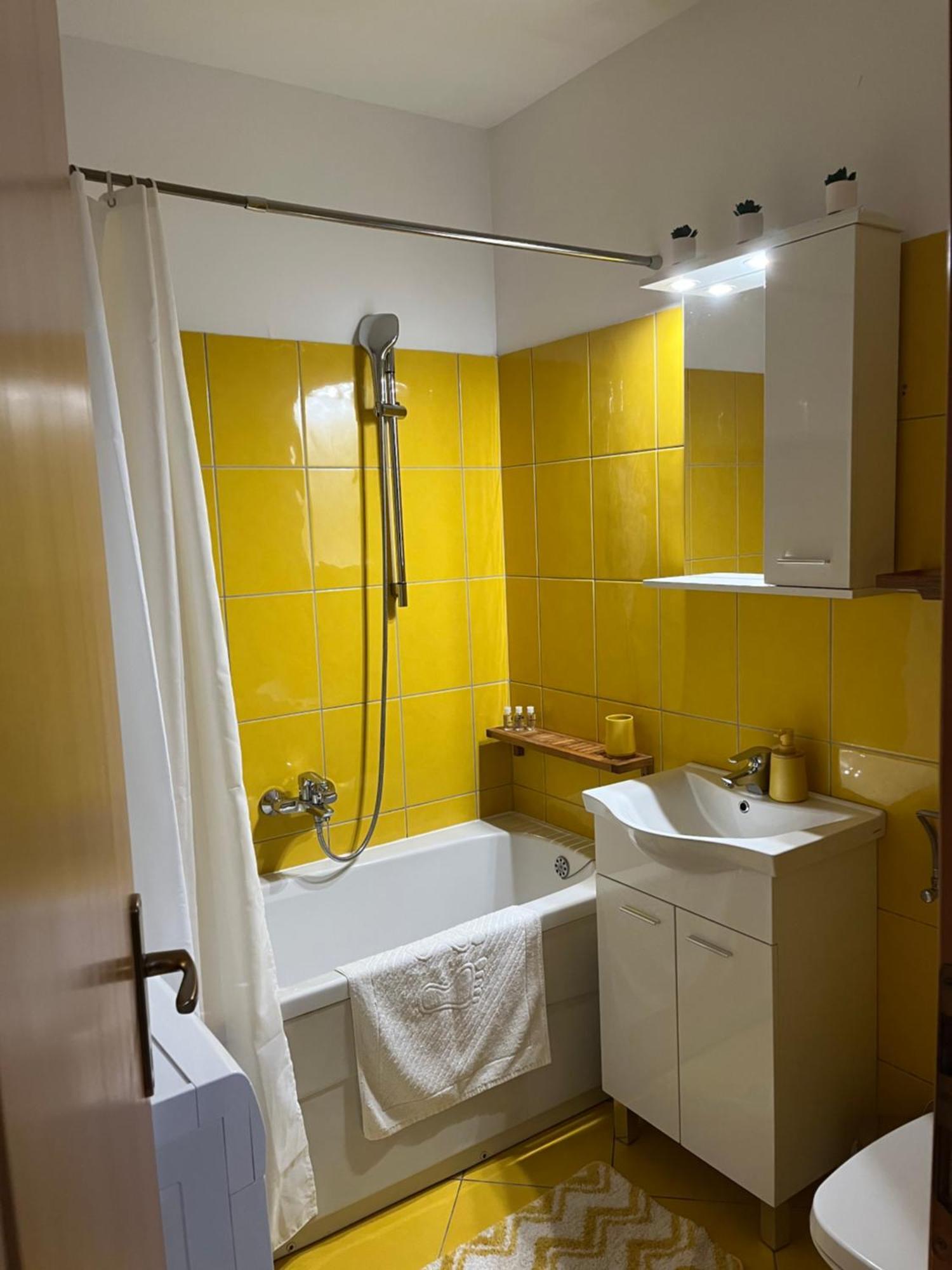 Apartman Mikola With Sea View Trogir Zewnętrze zdjęcie